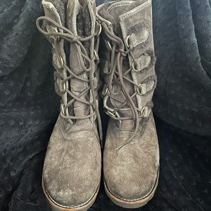 UGG Lace up boots sz US 10